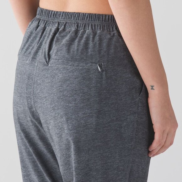 Lululemon & go Keepsake Grey STudio Jogger Pant - Size 8 - Picture 3 of 17